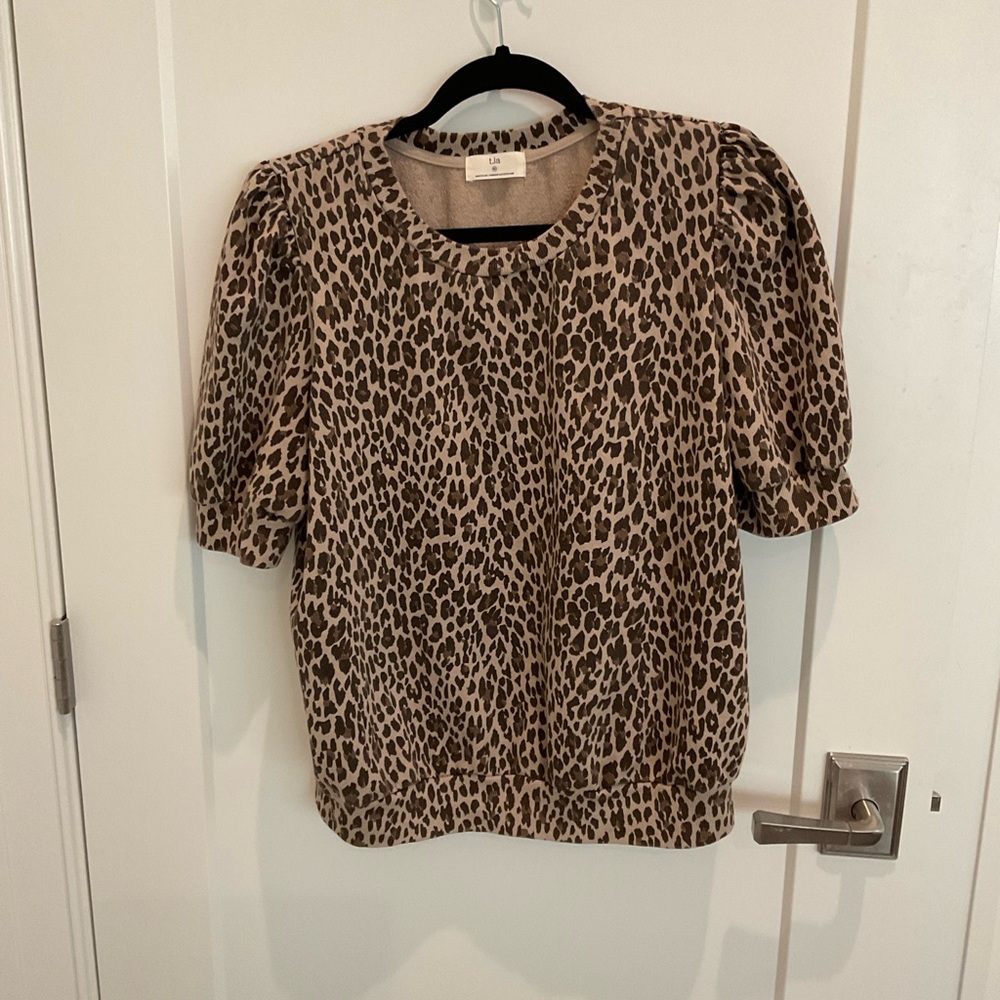 Anthropologie Leopard Print Puff Sleeve Top - Picture 2 of 7
